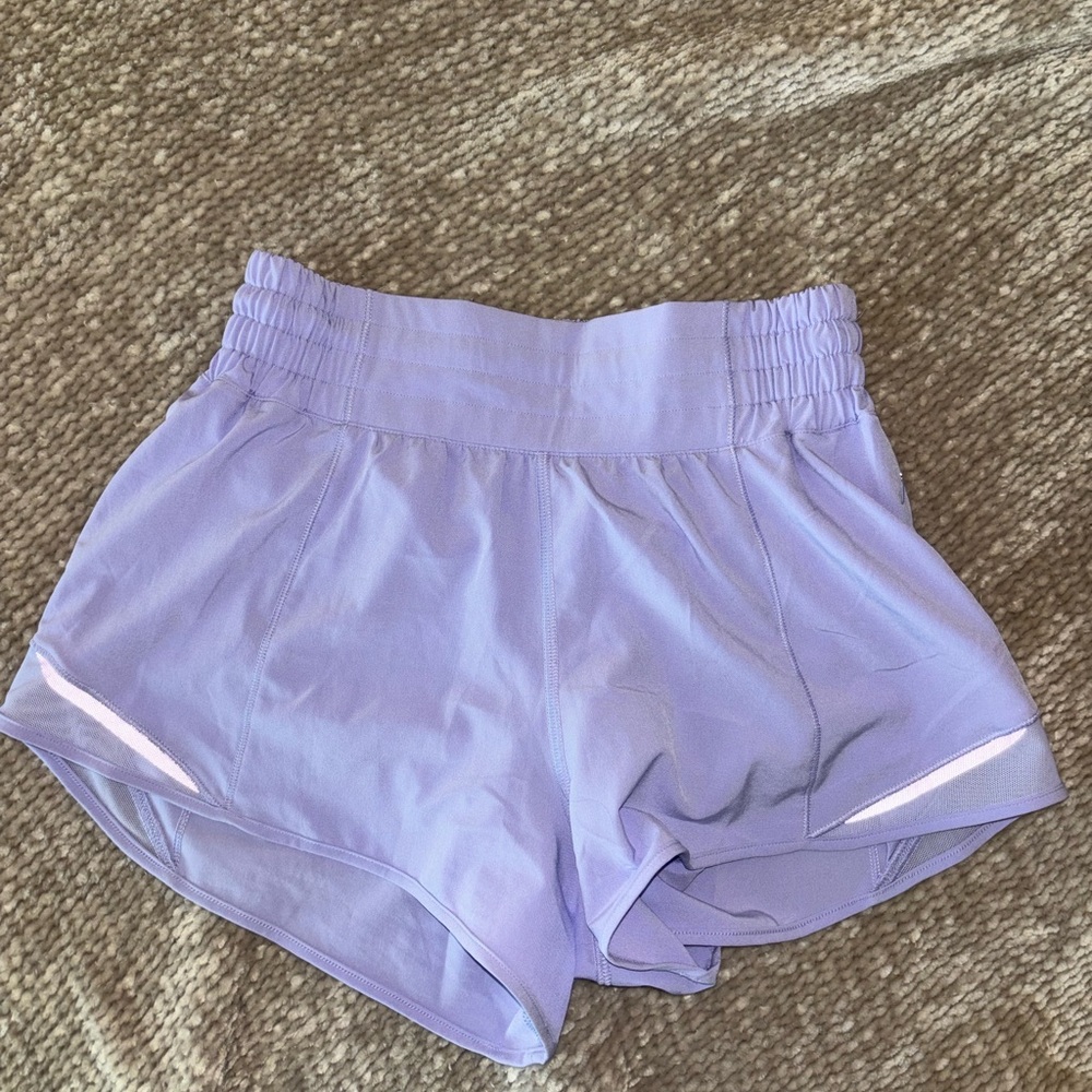Lululemon Hotty Hot 2.5” High Rise Short